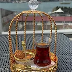 Golden Horn Bosphorus מלון