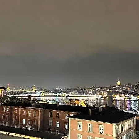 Golden Horn Bosphorus מלון