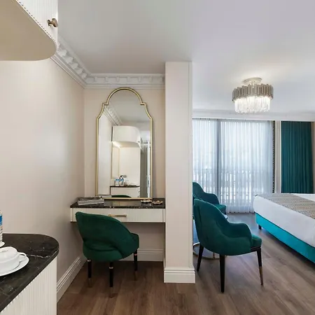Golden Horn Bosphorus Szálloda 4*